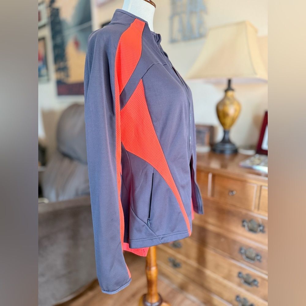 Fila Women's 2 Piece Neon Red Orange and Gray Short Sleeve Top and Jacket - Picture 10 of 13